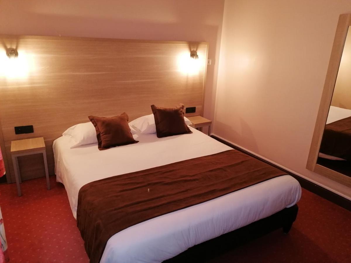 Logis Hotel Saint Jacques วาลองซ์ ภายนอก รูปภาพ
